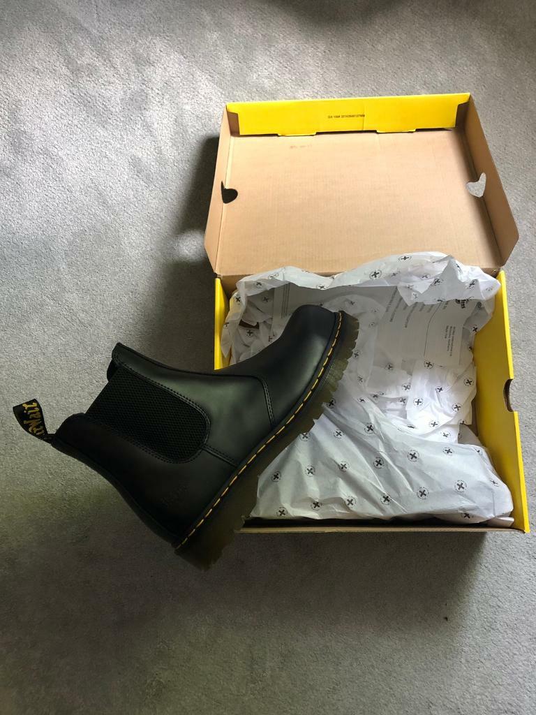 dr martens icon 2228
